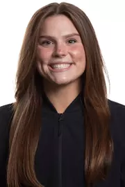 Emme Nelson Headshot