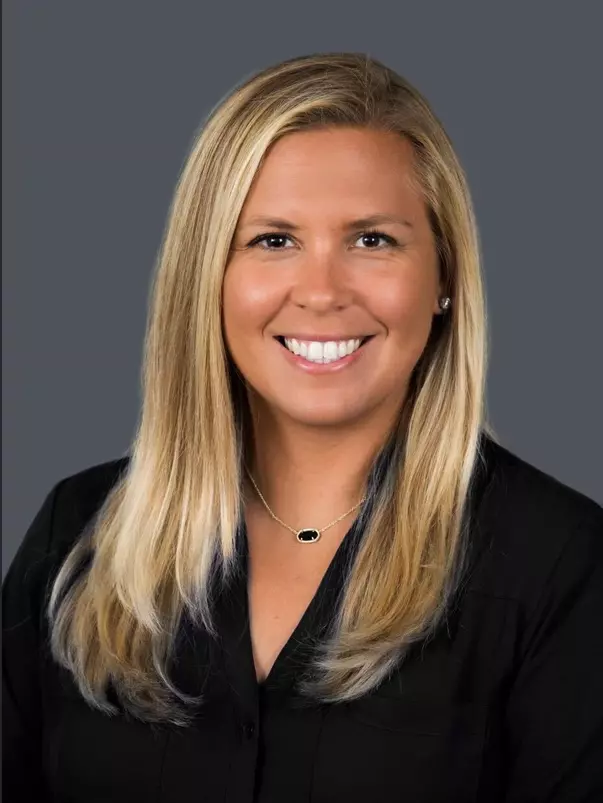 Caroline Maxvill Stanek Headshot