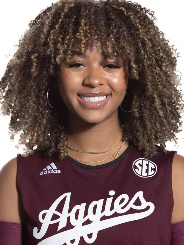 Alayna Pearson Head Shot