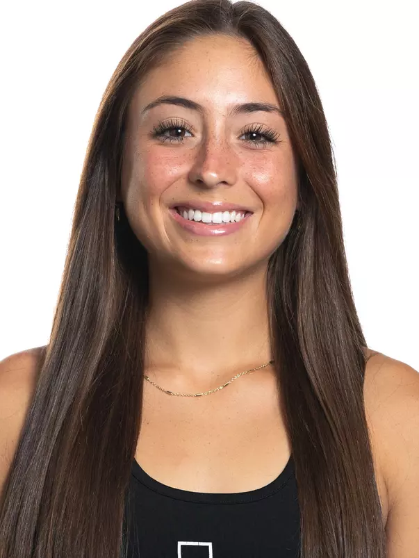 Avery Esquivel Headshot