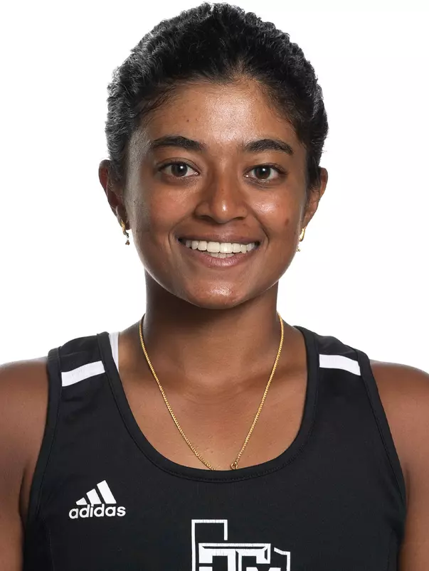 Kayal Gownder Headshot