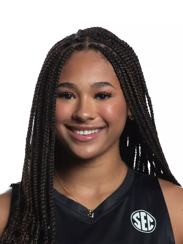 Amare Hernandez Head Shot