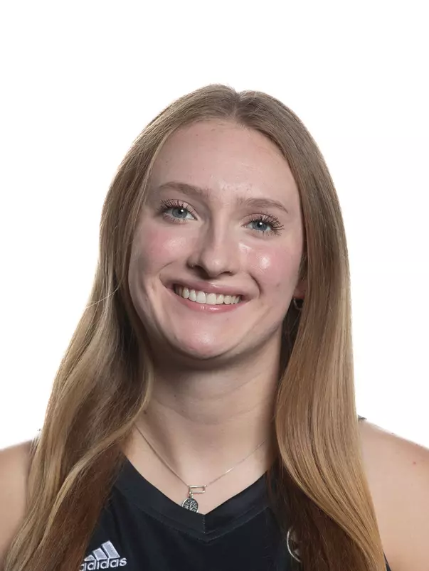 Maddie Waak Head Shot