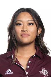 Lauren Nguyen Head Shot
