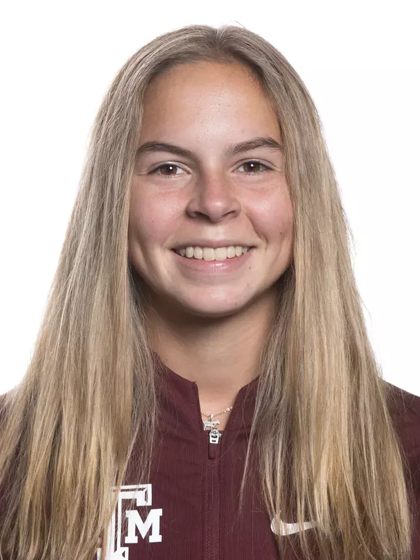 Staucie Lees Head Shot