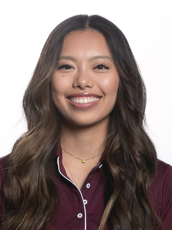 Alexa Leong Head Shot