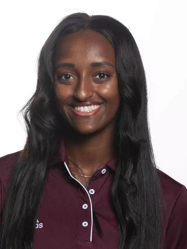 Lenora Roberts Head Shot