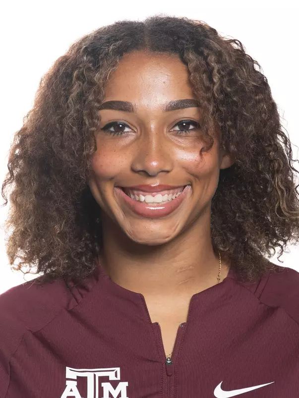 Yierra Flemings Head Shot