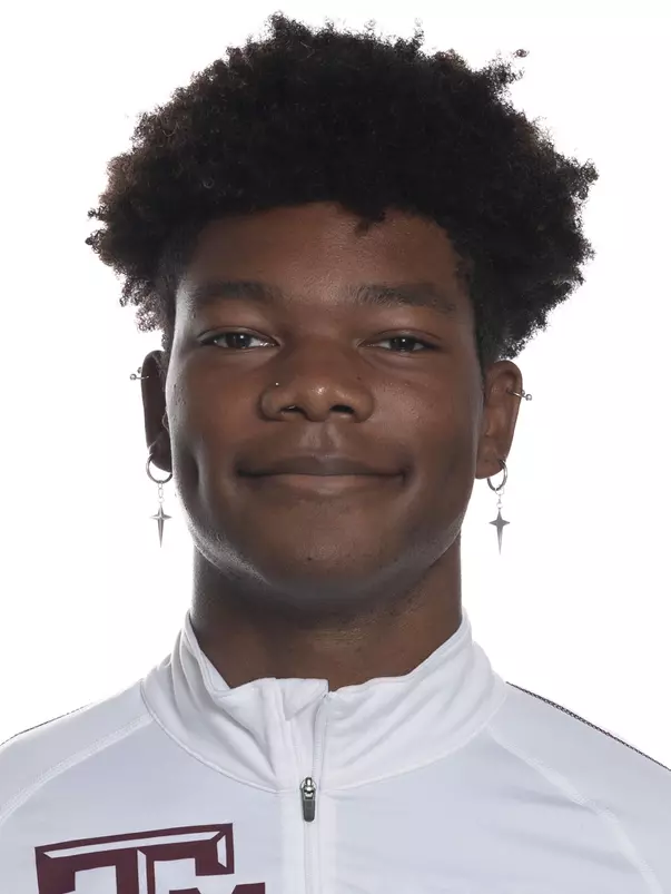 Isaiah Teer Head Shot