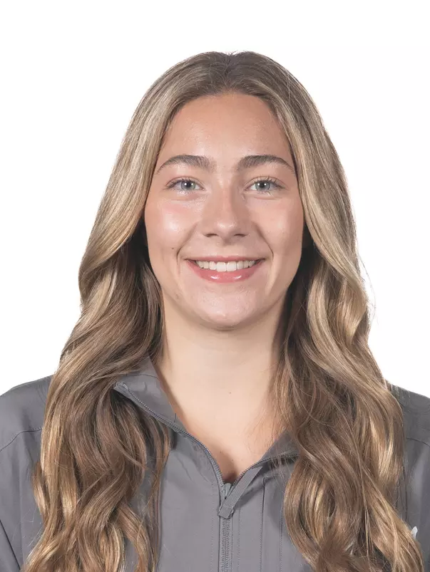 Joslyn Oakley Head Shot