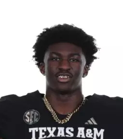 Tristian Givens signing day head shot