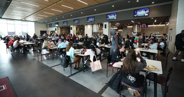 Clark Nutrition Center - wide shot of dining area