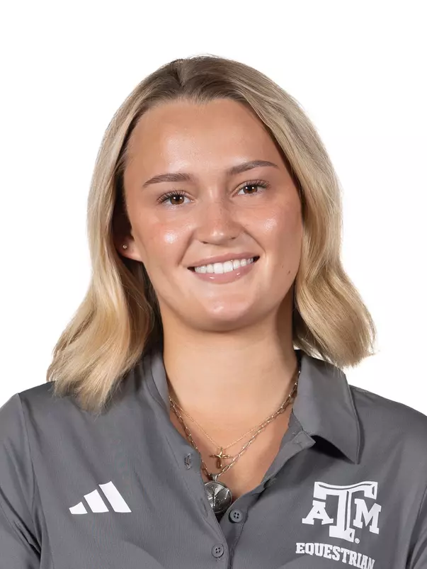 Avery DeYoung Head Shot