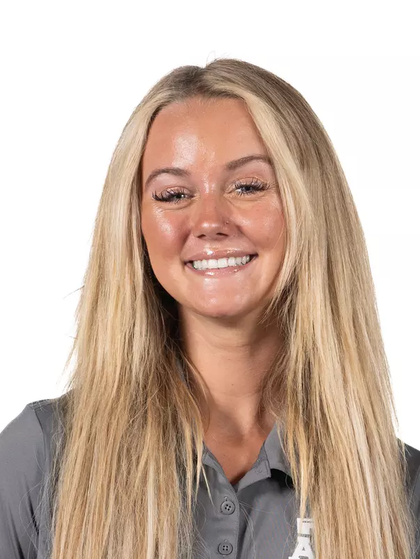 Moriah McQueen Head Shot