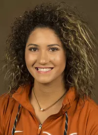 Ariana Adams 2018 headshot