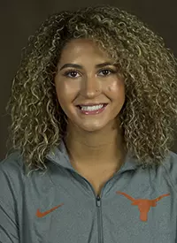 Ariana Adams 2019-20 Headshot