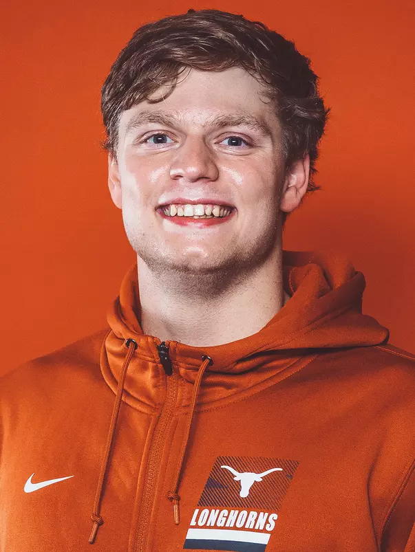 2020 Alex Zettle Headshot