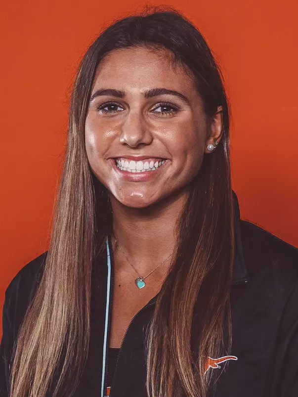 2020 Kelly Pash Headshot