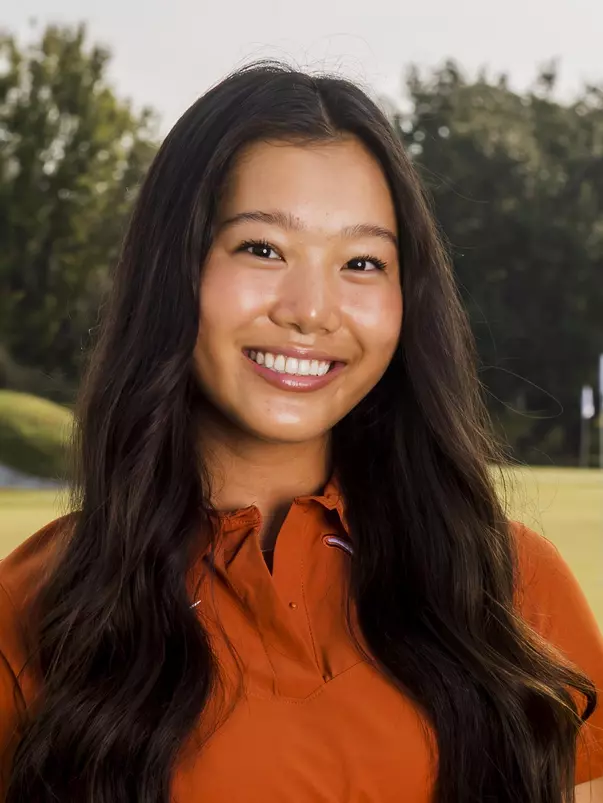 Tiffany Cao 2021 headshot