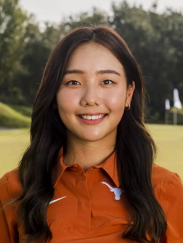 Bohyun Park 2021 headshot