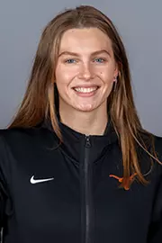 Abby Pfeifer Headshot