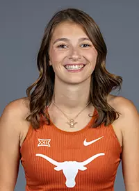 Chloe Davis Headshot