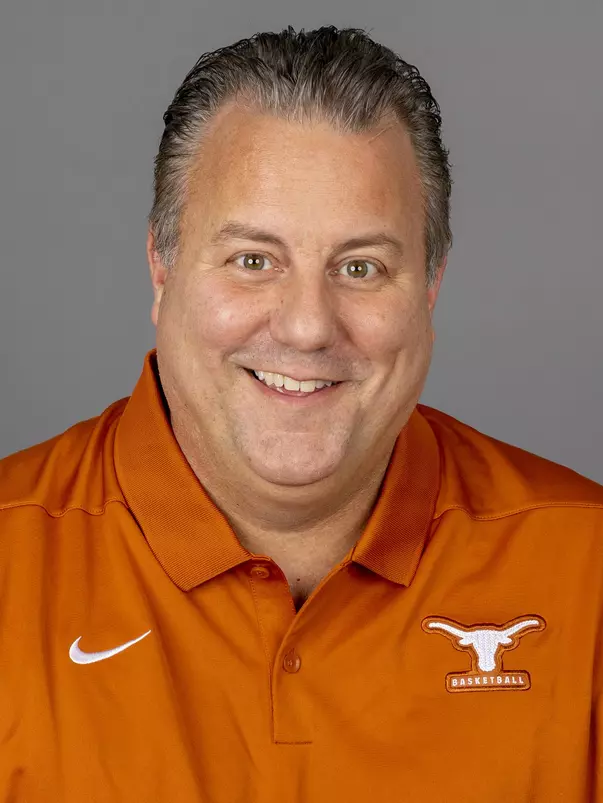 Bob Donewald summer 2022 head shot