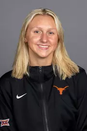 Sienna Schellenaer Headshot