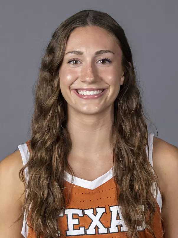 Shay Holle summer 22 head shot