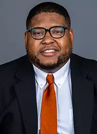 Joe Erinn Headshot (2025)