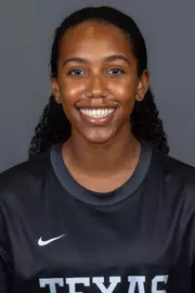 Williams_Kendell_Headshot-2025