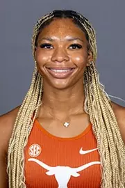 Mackenzie Collins Headshot 2025-26