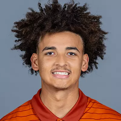 Dia Bell headshot