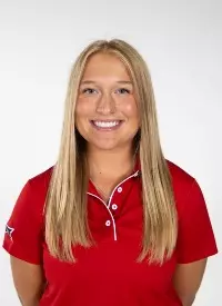 Kylee Loewe Headshot