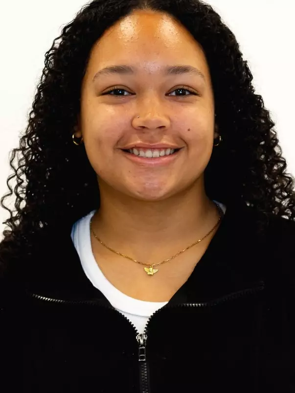 Iyanna Alston-Hasselvander Headshot