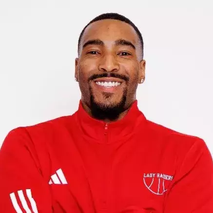 Isaiah Fernandez, WBB Coaching Assistant