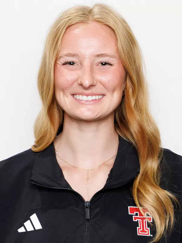 Claire Lowrey Headshot