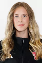 Elena Ban headshot