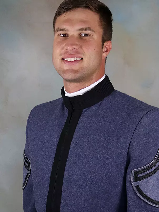 Burgess_T_18-19MBB_headshot