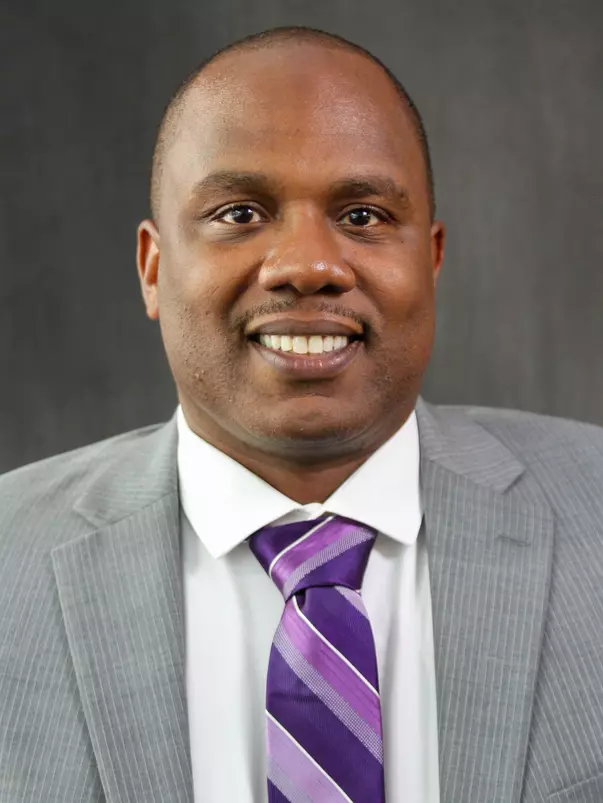 Kenneth Lowe