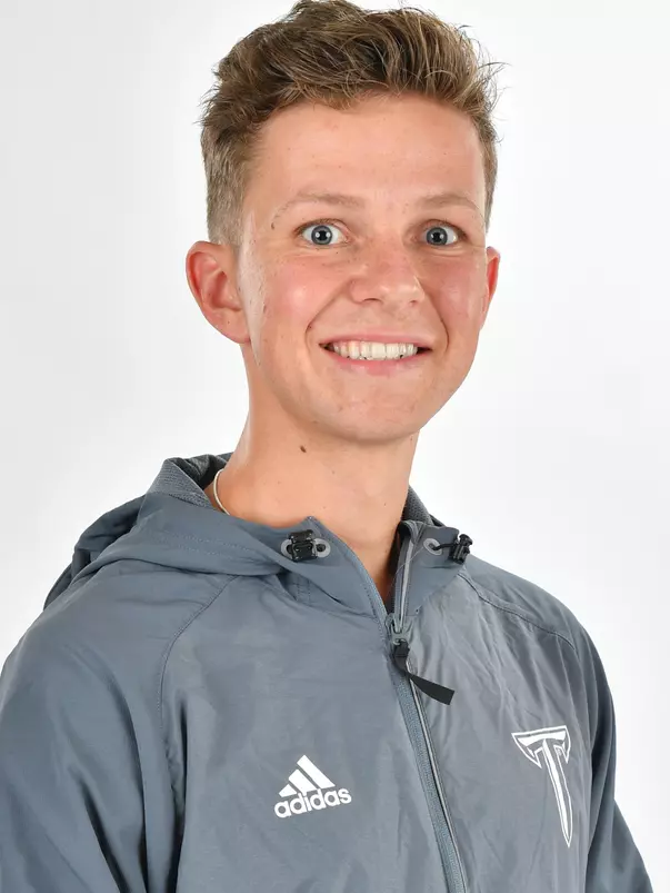 Daniel Glick Headshot 18
