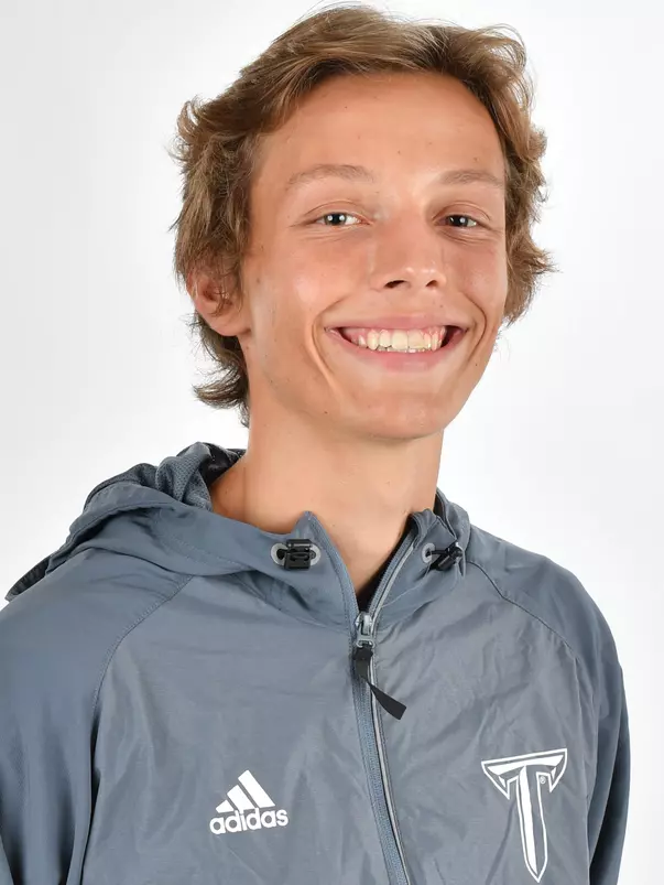 Delaney Moore Headshot 18