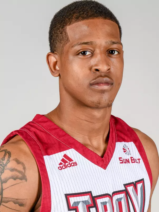 Darian Adams Headshot 18