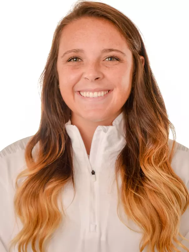 Claire Graves_SB_Headshot18-19