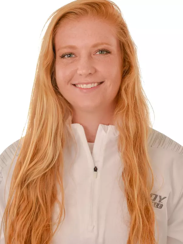 Hannah Williamson_SB_Headshot18-19