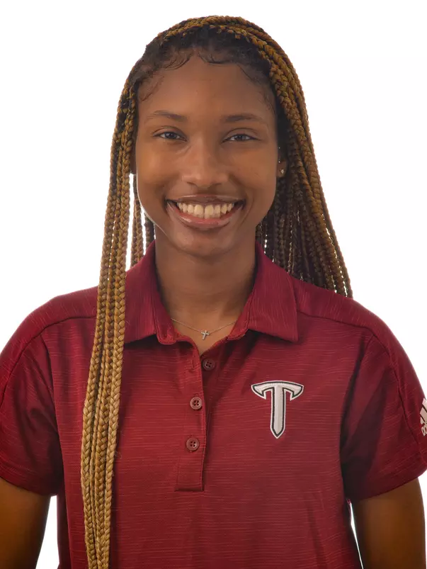 L. Hunter - Headshot