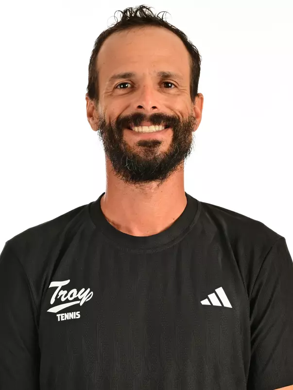 Rolando Vargas 2025-26 Headshot