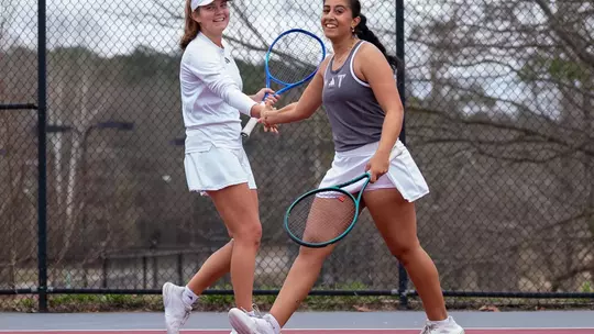 Emilia Namyslo and Veena Nazar