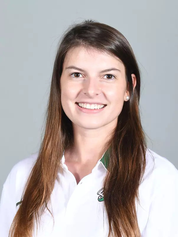 Sophie Ricker Headshot