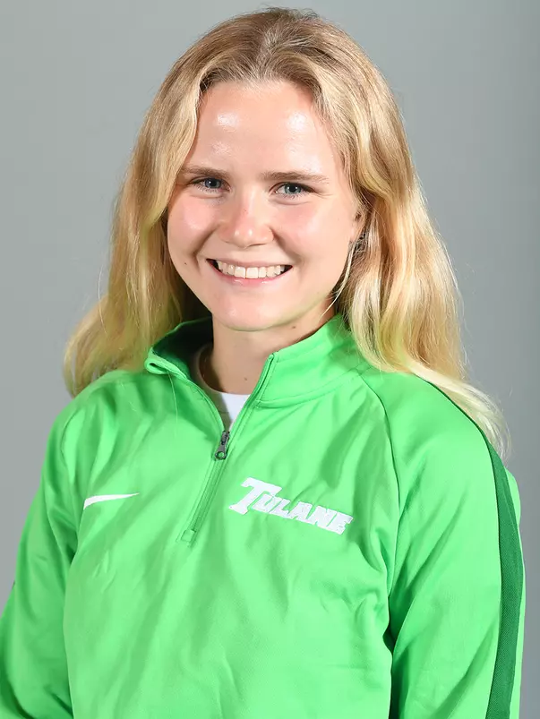 Pauline Helm Headshot